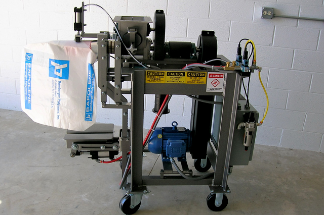 Pneumatic-type bagging machine